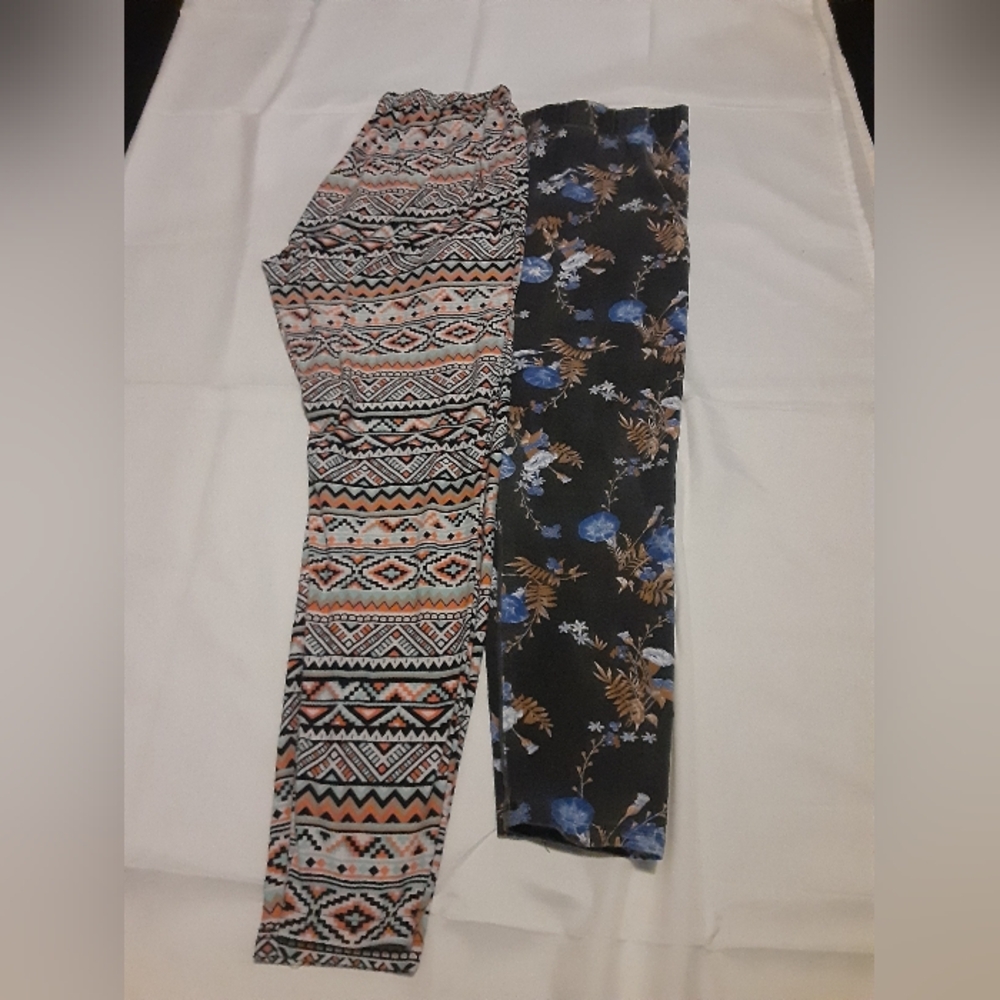 Women's Patterned Leggings Set - Multicolor